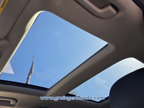 Used 2016 Mercedes-Benz GL 550 4MATIC image 20