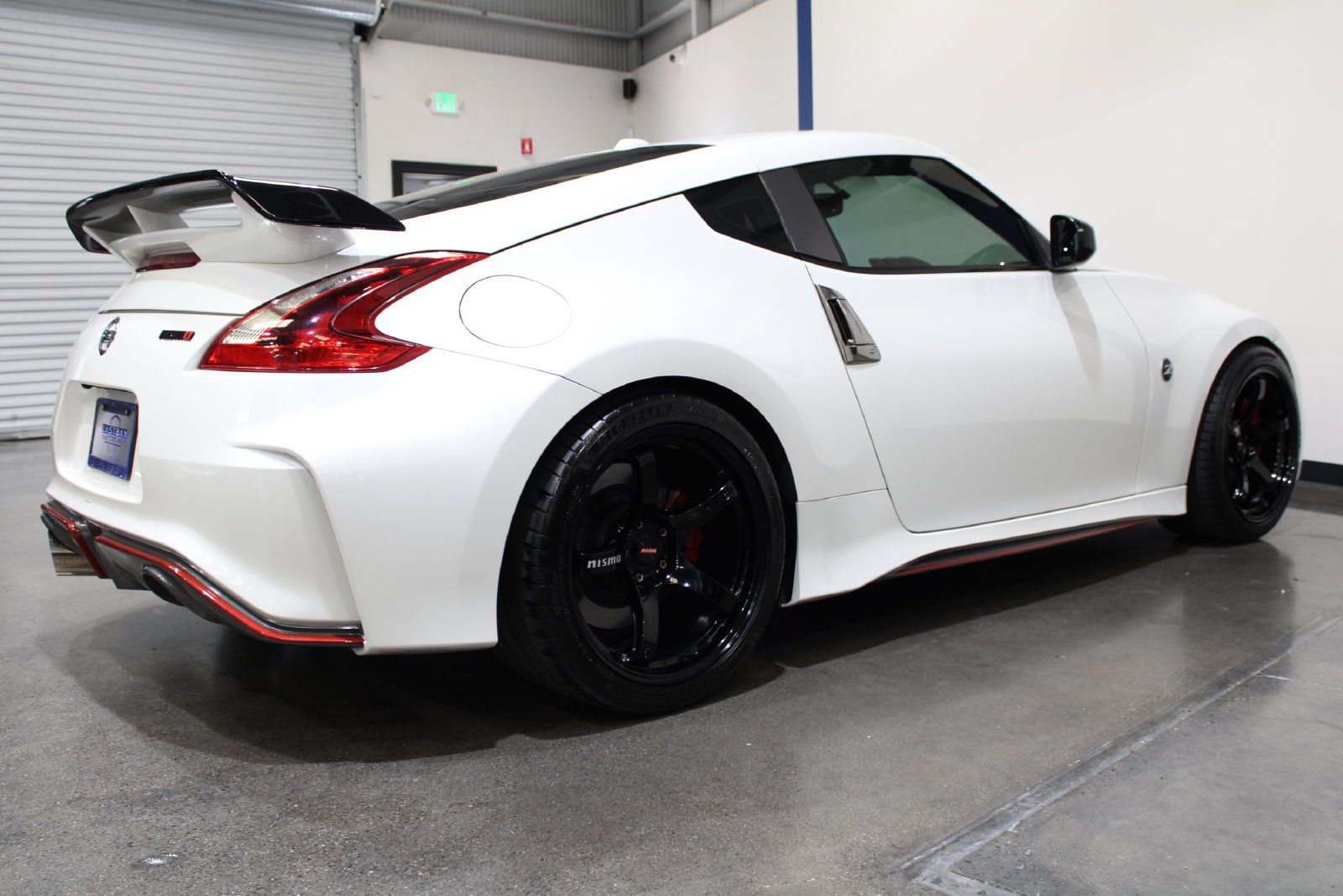 Used 2019 Nissan 370Z NISMO RWD image 16