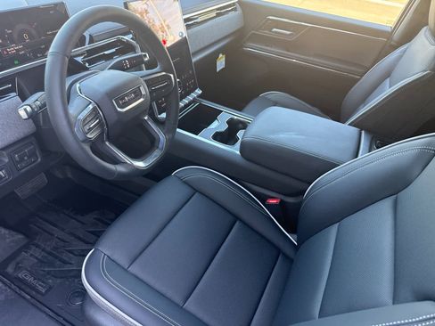Used 2026 GMC Sierra EV Elevation image 9