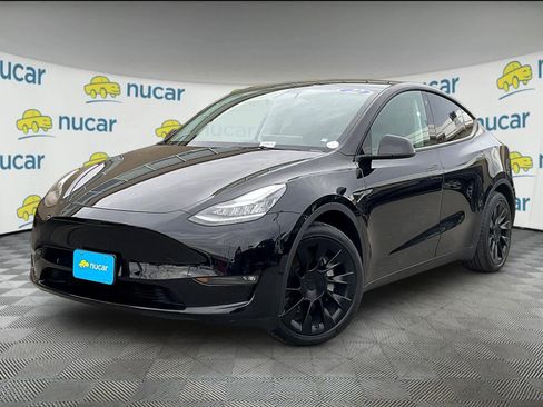 Used 2022 Tesla Model Y Long Range image 3