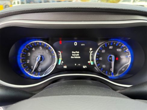 New 2026 Chrysler Pacifica Select image 24