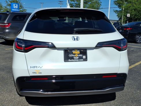 Used 2024 Honda HR-V EX-L image 10