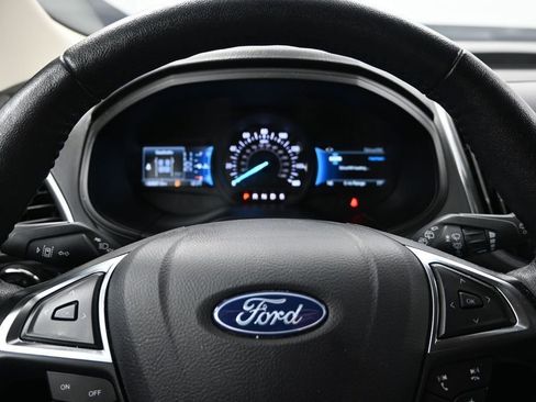 Used 2024 Ford Edge Titanium AWD/4WD image 16