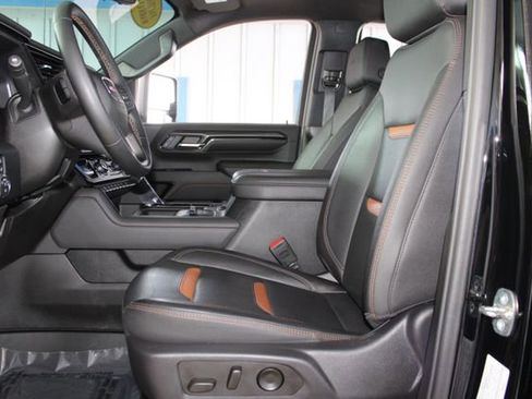 Used 2024 GMC Sierra 2500 AT4 w/ AT4 Premium Plus Package image 25