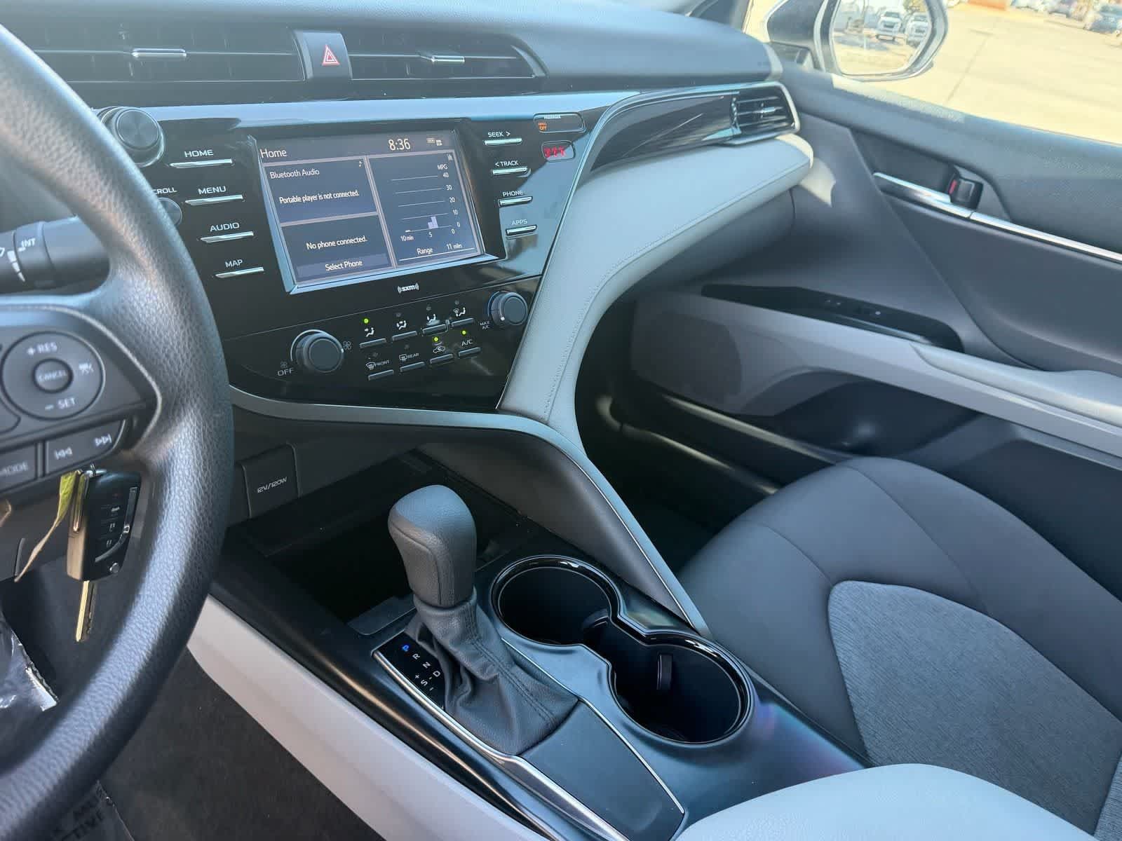 Used 2020 Toyota Camry LE FWD image 23