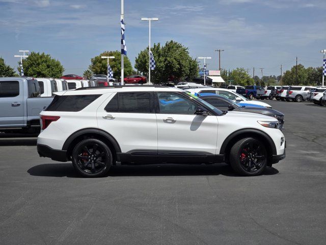 Certified 2023 Ford Explorer ST w/ Equipment Group 401A AWD/4WD image 3