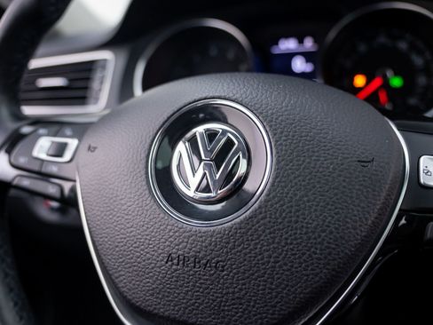 Used 2017 Volkswagen Jetta SE FWD image 21