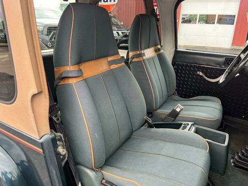 Used 1994 Jeep Wrangler S image 29