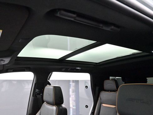 Used 2023 GMC Yukon AT4 image 31