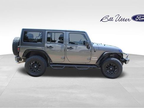 Used 2018 Jeep Wrangler Unlimited Sport S AWD/4WD image 4