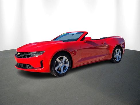Used 2023 Chevrolet Camaro LT image 2