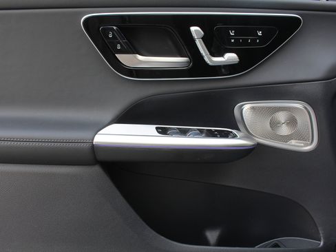 New 2025 Mercedes-Benz GLC 63 AMG S image 12