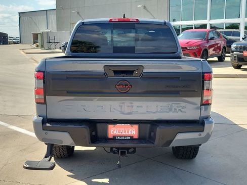 Used 2025 Nissan Frontier PRO-4X AWD/4WD image 13