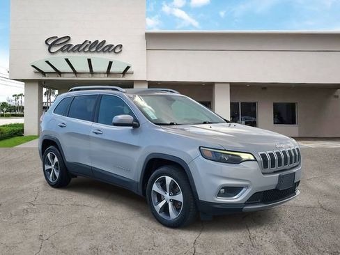 Used 2019 Jeep Cherokee Limited image 7