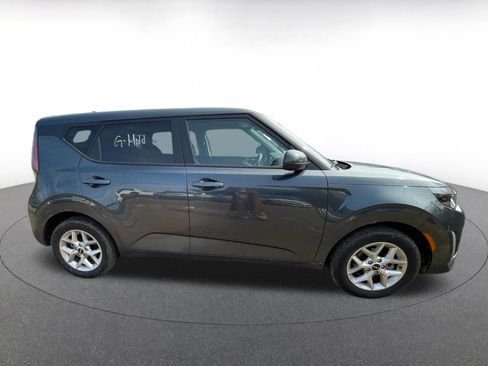 Used 2025 Kia Soul LX w/ LX Technology Package image 8