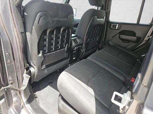 Used 2022 Jeep Wrangler Unlimited Rubicon 4xe w/ Cold Weather Group AWD/4WD image 11