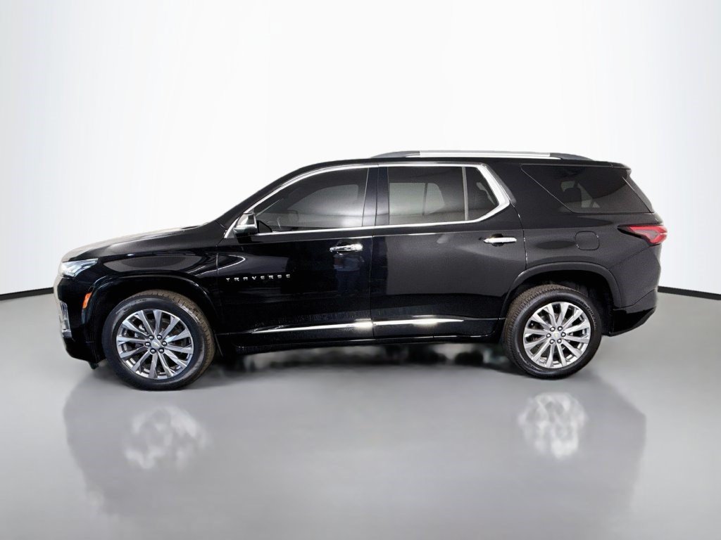 Used 2023 Chevrolet Traverse Premier FWD image 6