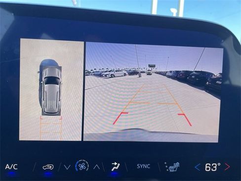 Used 2024 Chevrolet Traverse LS image 11