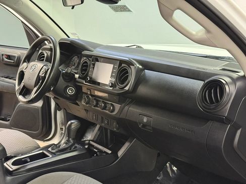 Used 2021 Toyota Tacoma SR AWD/4WD image 16