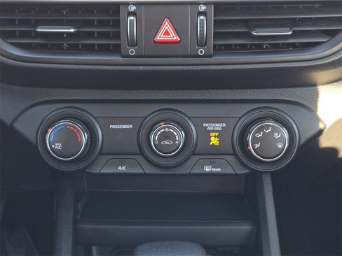 Used 2024 Kia Forte LXS w/ LXS Technology Package image 14