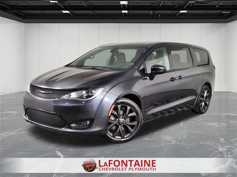 Used 2020 Chrysler Pacifica Touring w/ S Appearance Package image 1