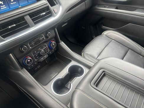 Used 2023 Chevrolet Suburban Premier RWD image 43