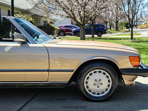 Used 1988 Mercedes-Benz 560 SL image 9
