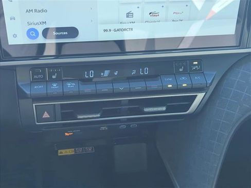 Used 2026 Toyota Camry XLE FWD image 15