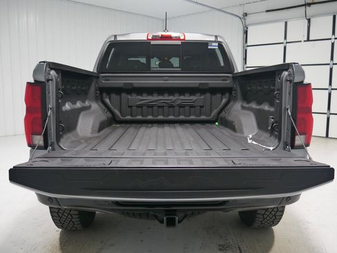 Used 2023 Chevrolet Colorado ZR2 w/ ZR2 Convenience Package III image 24
