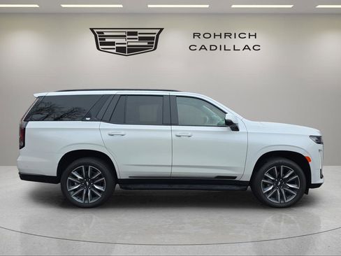 Certified 2024 Cadillac Escalade Sport Platinum w/ Heavy-Duty Trailer Package image 7