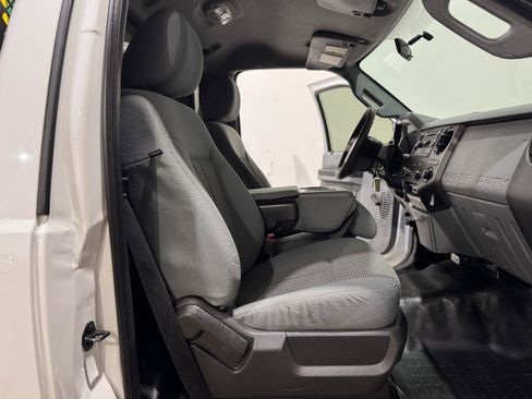 Used 2016 Ford F250 XL w/ XL Value Package AWD/4WD image 13