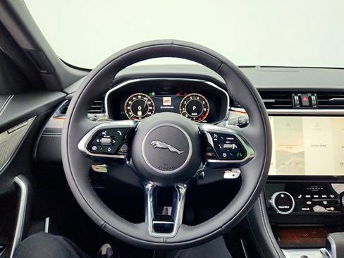 New 2026 Jaguar F-PACE R-Dynamic S image 25