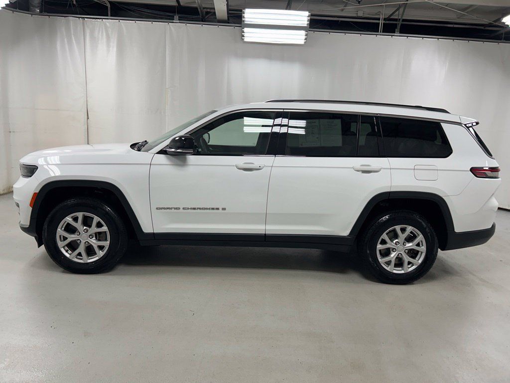 Used 2023 Jeep Grand Cherokee L Limited AWD/4WD image 8