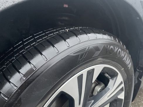 Certified 2024 Subaru Crosstrek 2.0i Premium image 13