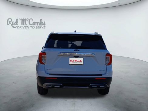 Used 2022 Ford Explorer XLT w/ Equipment Group 202A image 4