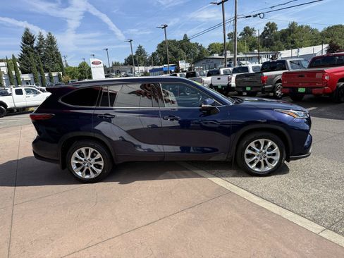 Used 2023 Toyota Highlander Limited AWD/4WD image 7