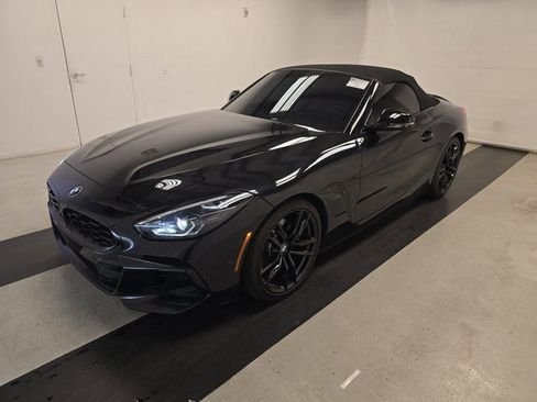 Used 2023 BMW Z4 sDrive30i w/ Shadowloine Package image 1