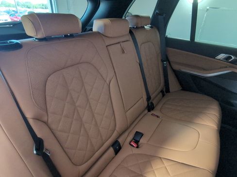 Used 2026 BMW X5 sDrive40i w/ Premium Package image 31