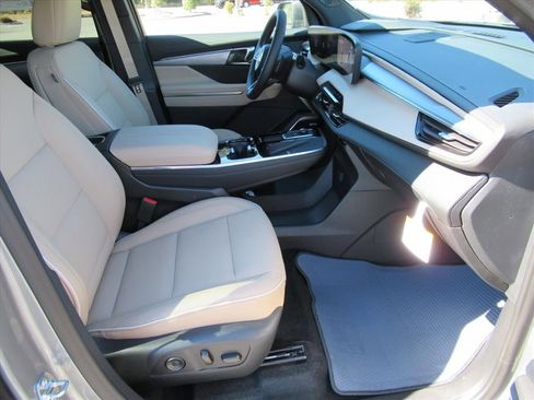 New 2026 Buick Enclave Preferred w/ Power Package FWD image 10