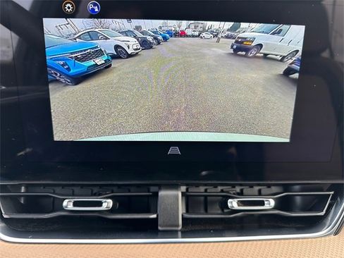 Used 2025 Chevrolet Equinox ACTIV image 20