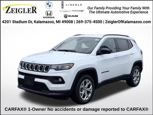 Used 2024 Jeep Compass Latitude AWD/4WD image 1