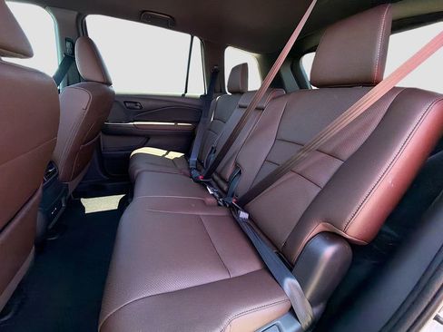 Used 2025 Honda Passport EX-L image 25