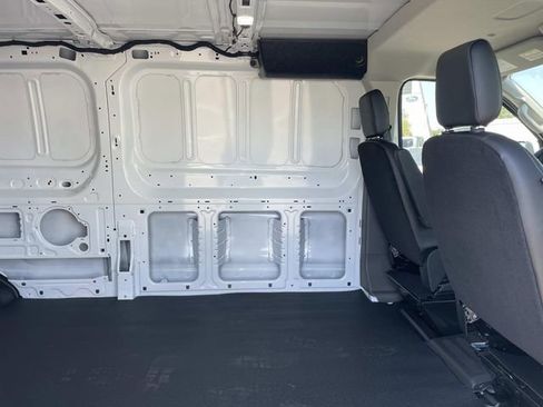 New 2025 Ford Transit 250 Low Roof RWD image 23