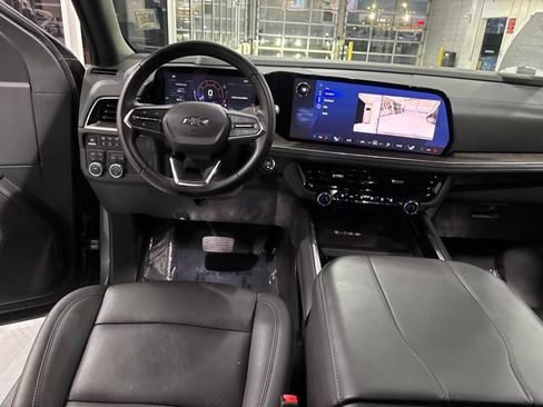 Certified 2025 Chevrolet Tahoe Z71 AWD/4WD image 34