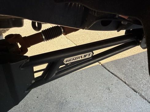 Used 2025 Ford F250 Lariat w/ Lariat Ultimate Package image 4