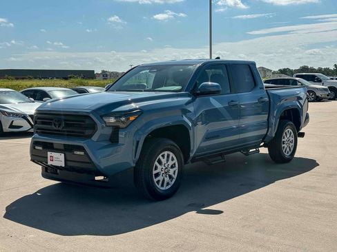 Certified 2026 Toyota Tacoma SR5 AWD/4WD image 7