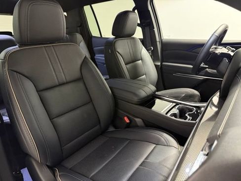 Used 2026 Chevrolet Traverse High Country w/ LPO, Floor Liner Package AWD/4WD image 35