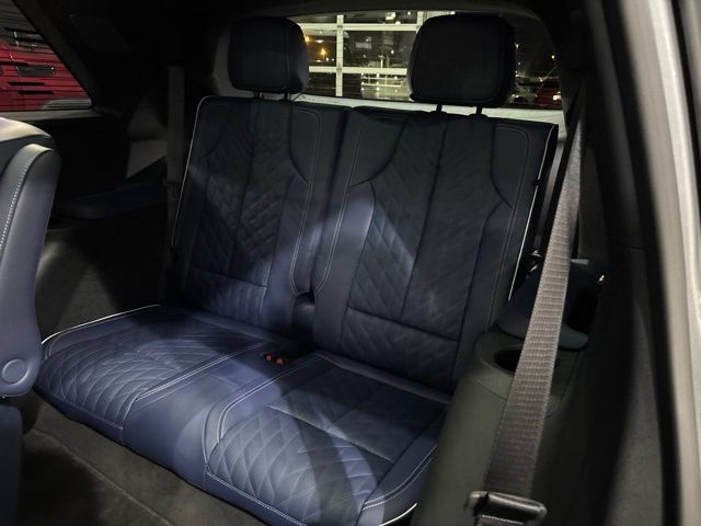 Certified 2026 Cadillac Vistiq Premium Luxury AWD/4WD image 38