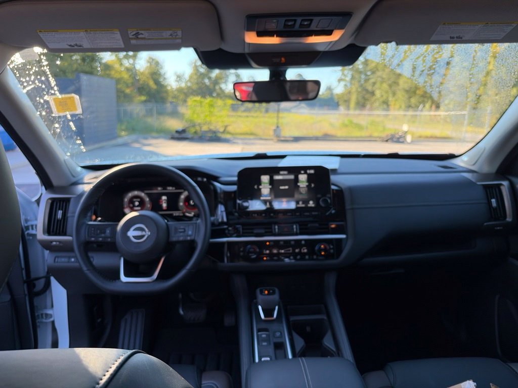 Certified 2025 Nissan Pathfinder Platinum w/ Cargo Package FWD image 25