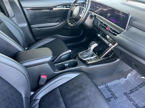 Certified 2025 Kia Seltos EX FWD image 15